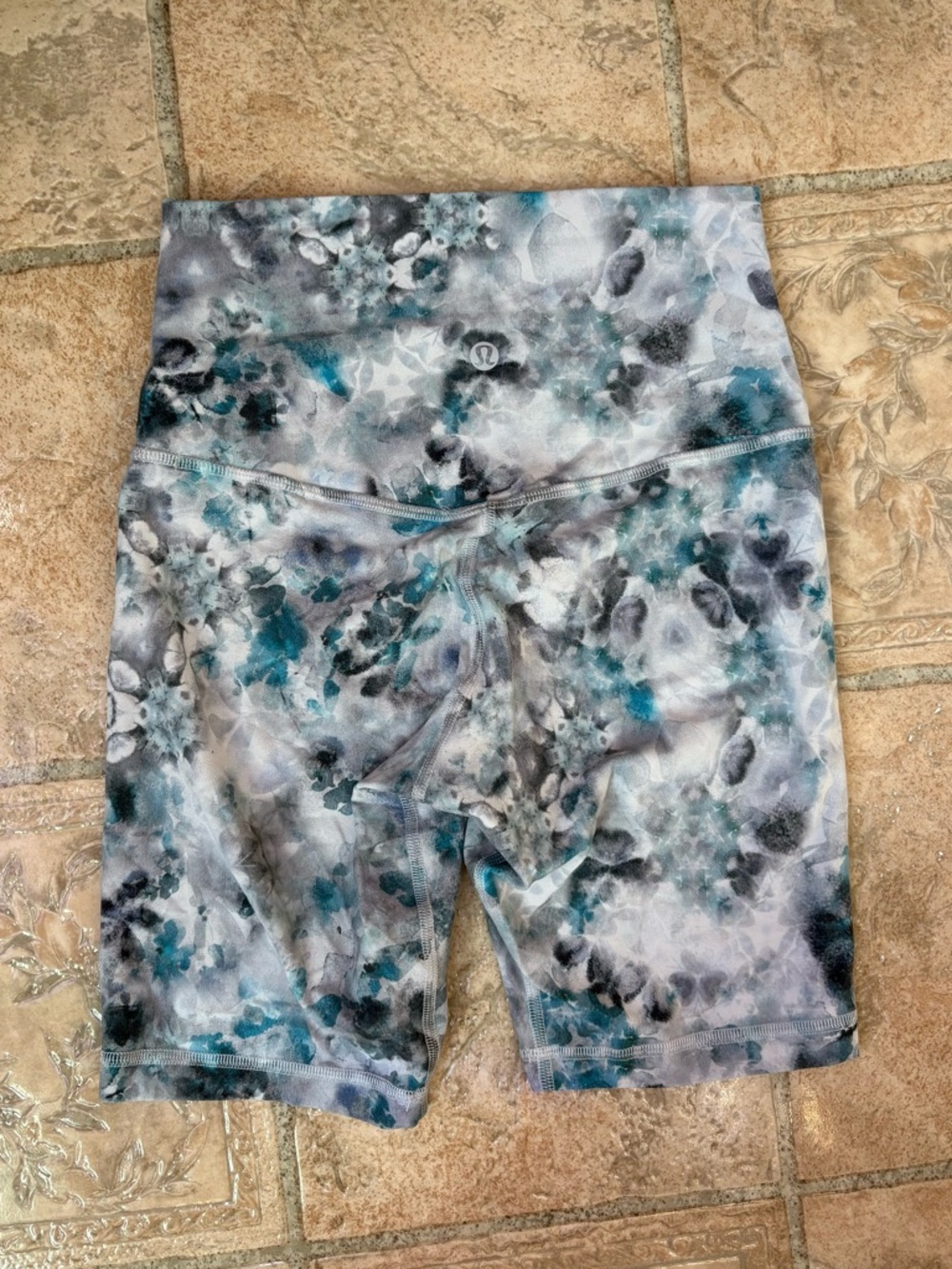 Lululemon Align high rise shorts